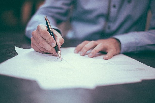 Contester un licenciement abusif : avocat, prud&rsquo;hommes et droit du travail